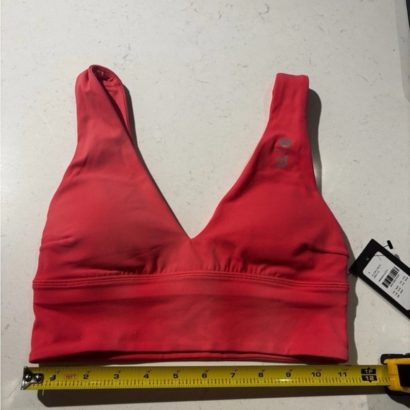 New With Tags - Lululemon x Peloton Align V-Neck Bra, Light Support, C/D Cup, 4 - Picture 5 of 10